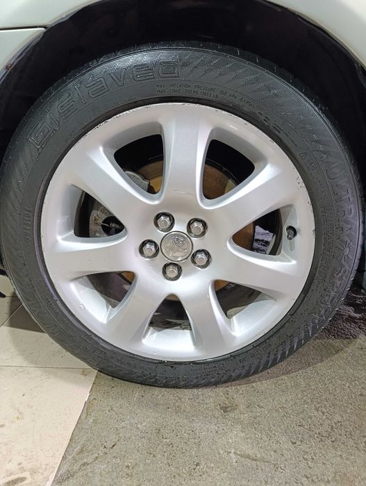 Toyota Avensis 2.4 АКПП