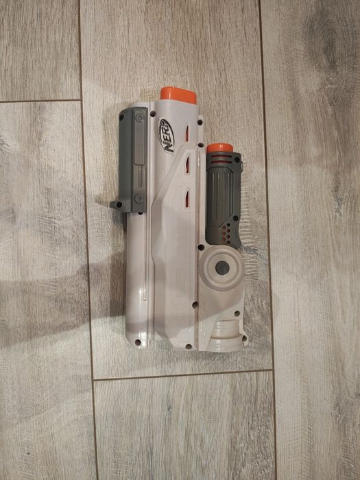 NERF lufa ze strzelbą do wyrzutni z serii Modulus