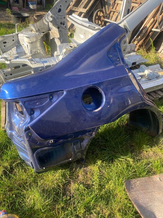 четветь двері ляда Subaru Legacy b15