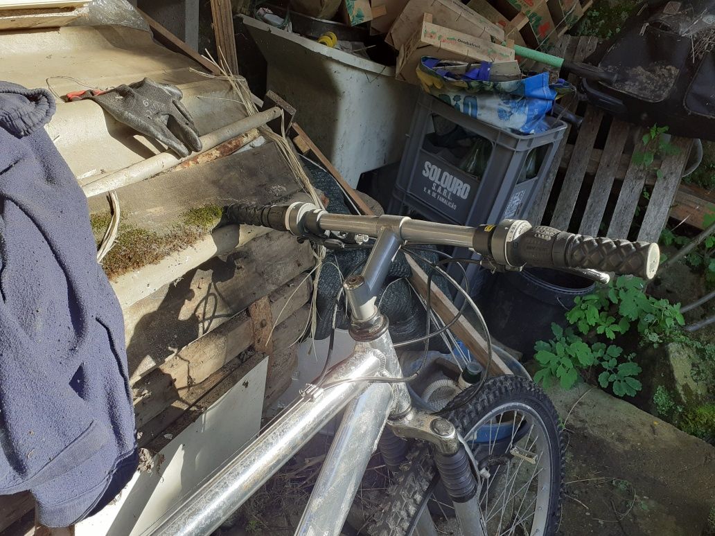 Vendo bicicleta em boas condições e bom preço