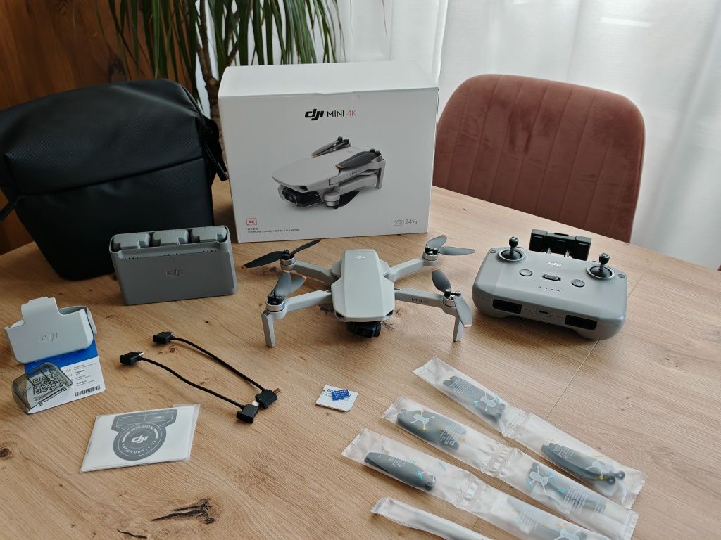 Dron Dji Mini 4K Fly more combo