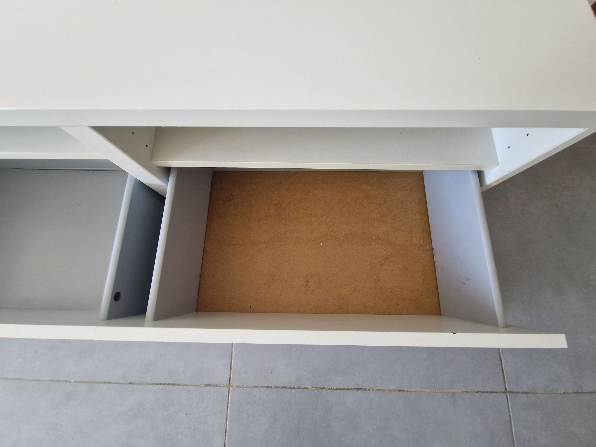 Móvel de TV minimlista