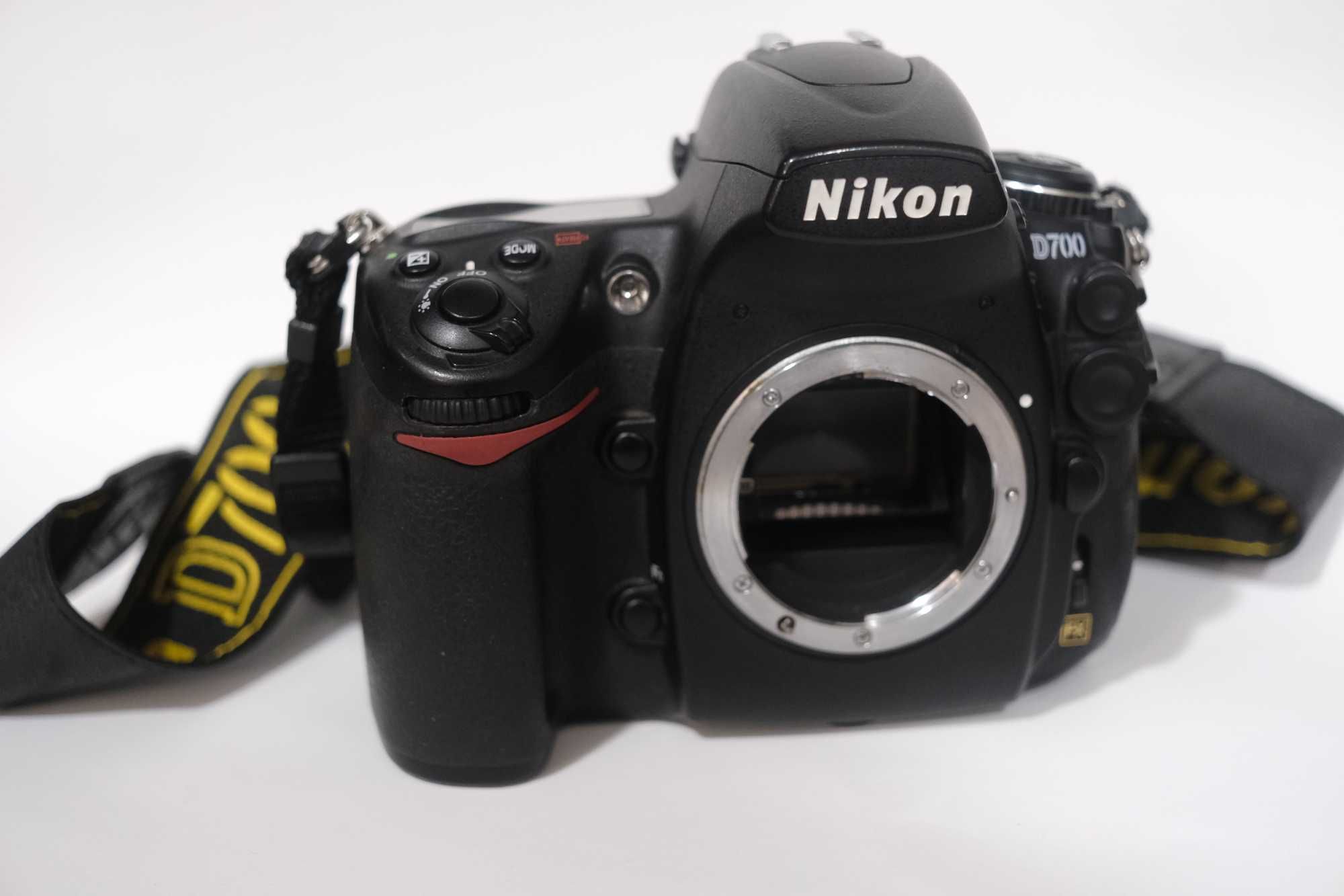 Nikon D700 body у гарному стані