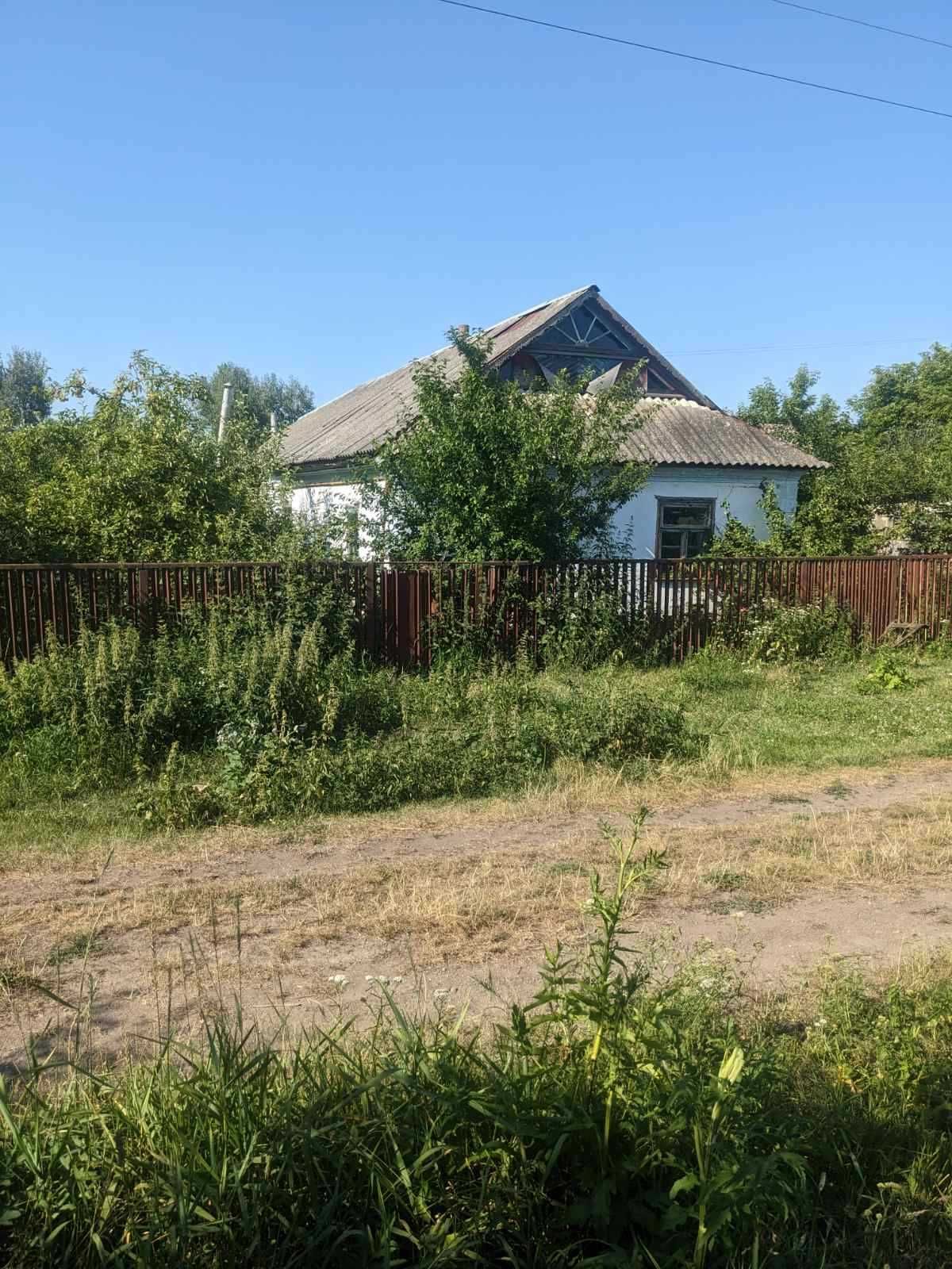 Стара хата/ ділянка під забудову, Кам'янка