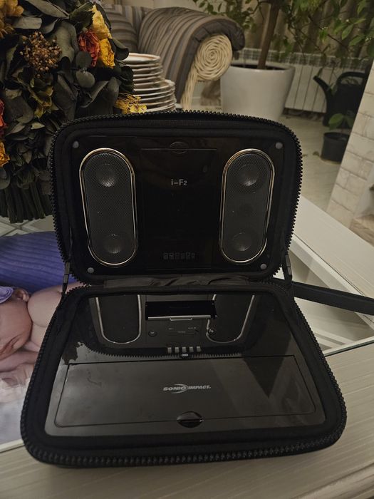 Портативная акустическая система Sonic Impact i-F2 для iPod/MP3