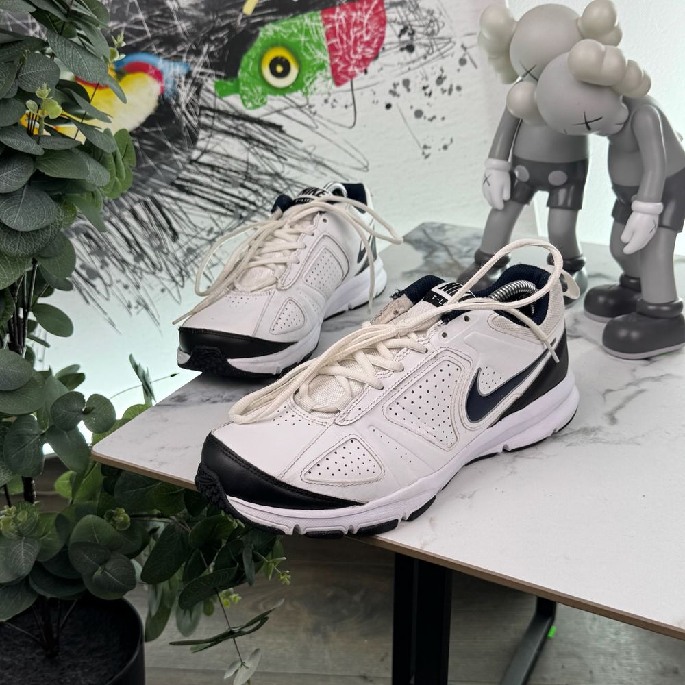 Кросівки Nike T Lite 41 розмір 2147