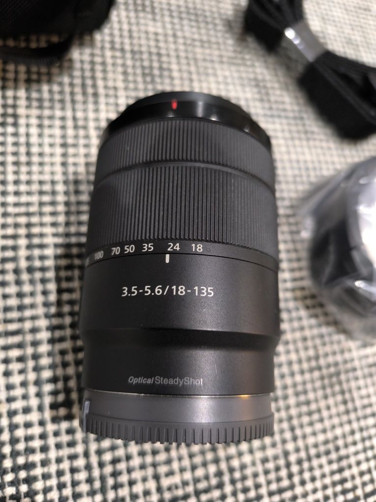 Sony Lente Zoom APS-C, 18 - 135 mm F3.5-5.6 Oss, Zoom de 7.5 X
