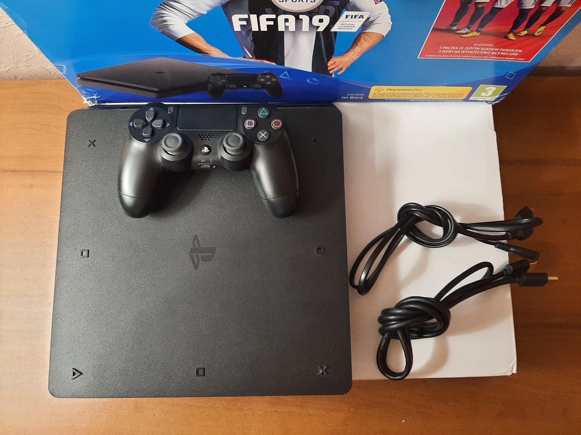 Sony Playstation 4 Slim .