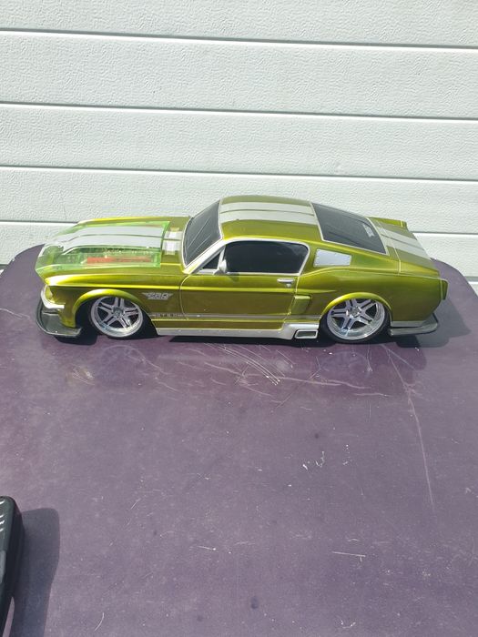 Ford Mustang gt Maisto