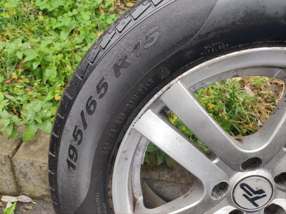 Продам тетани з резиную гарний стан небити неварені