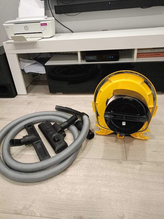 Bezworkowy odkurzacz.