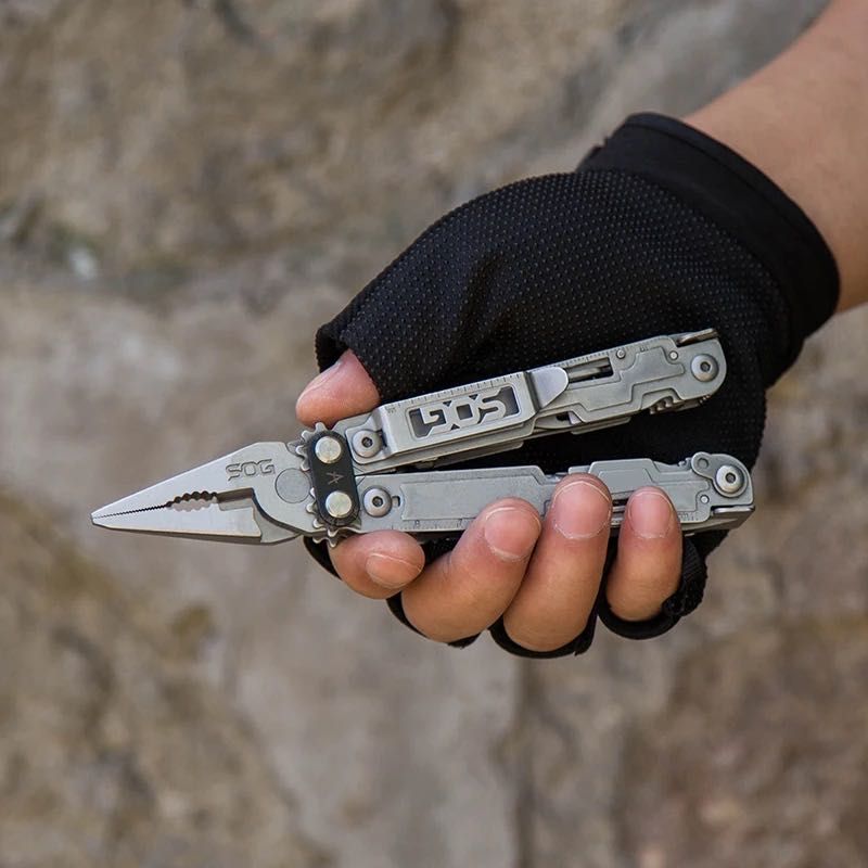 Мультитул Sog Power Access 18 in 1 Multitool чорний світлий