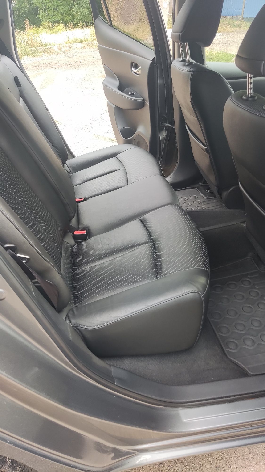 Продам Nissan leaf Tekna