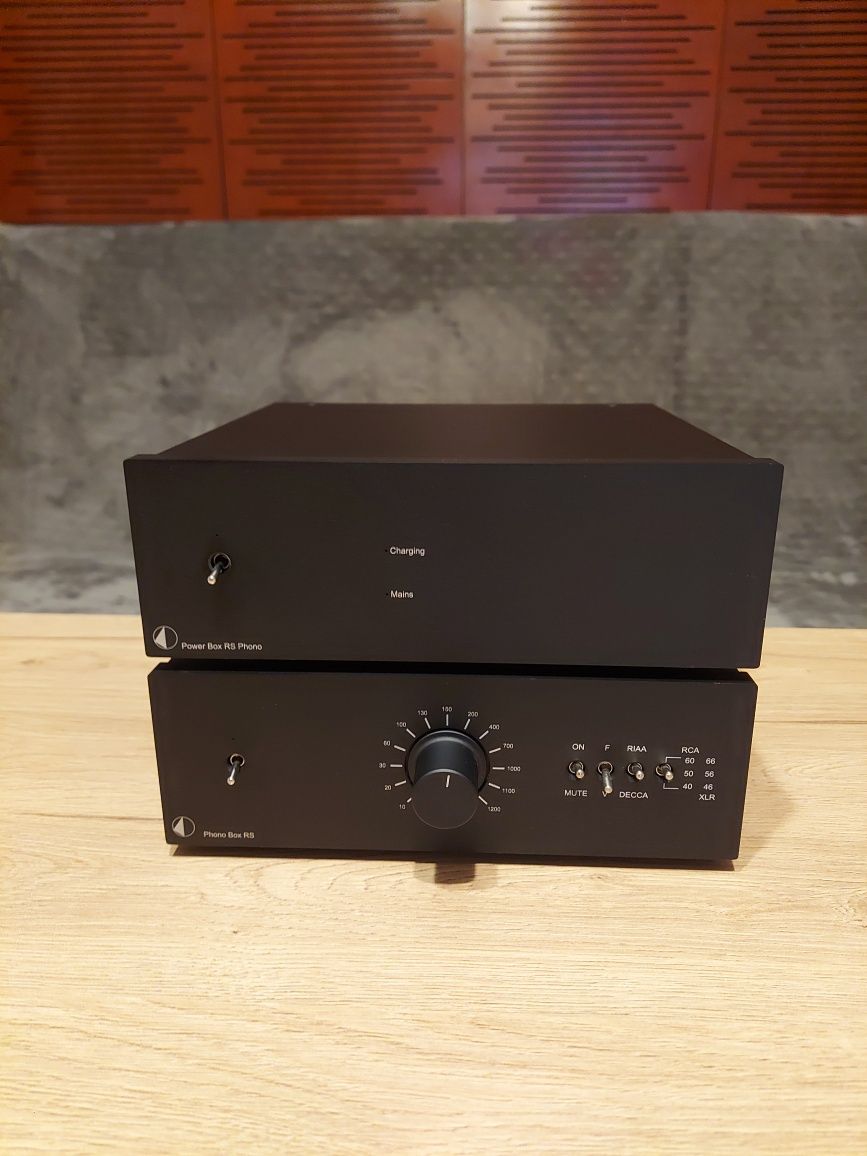 Pro-Ject Phono Box RS-przedwzmacniacz gramofonowy +zasilacz akumulator