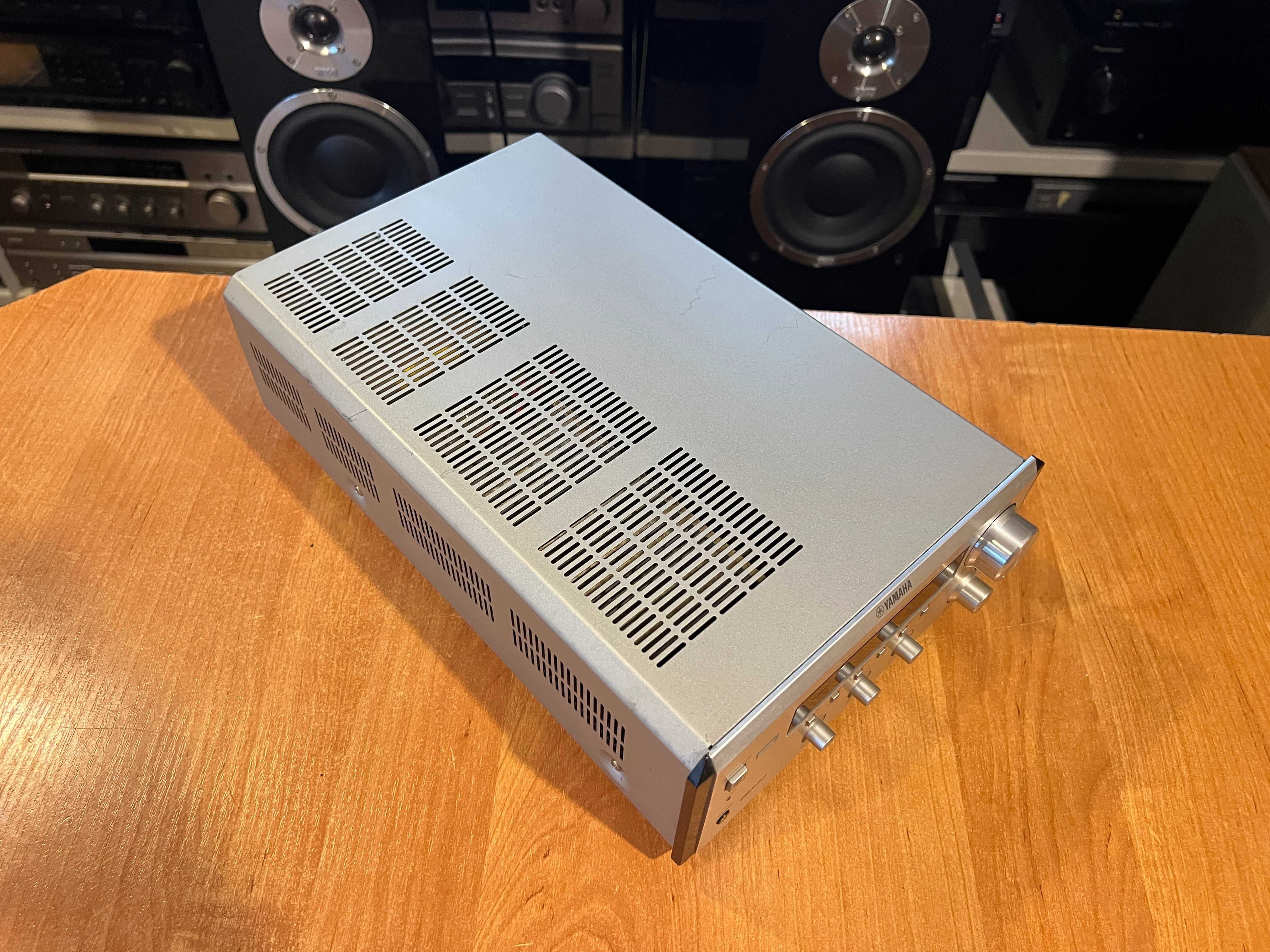 Wieża Yamaha RX-E400 PianoCraft Audio Room