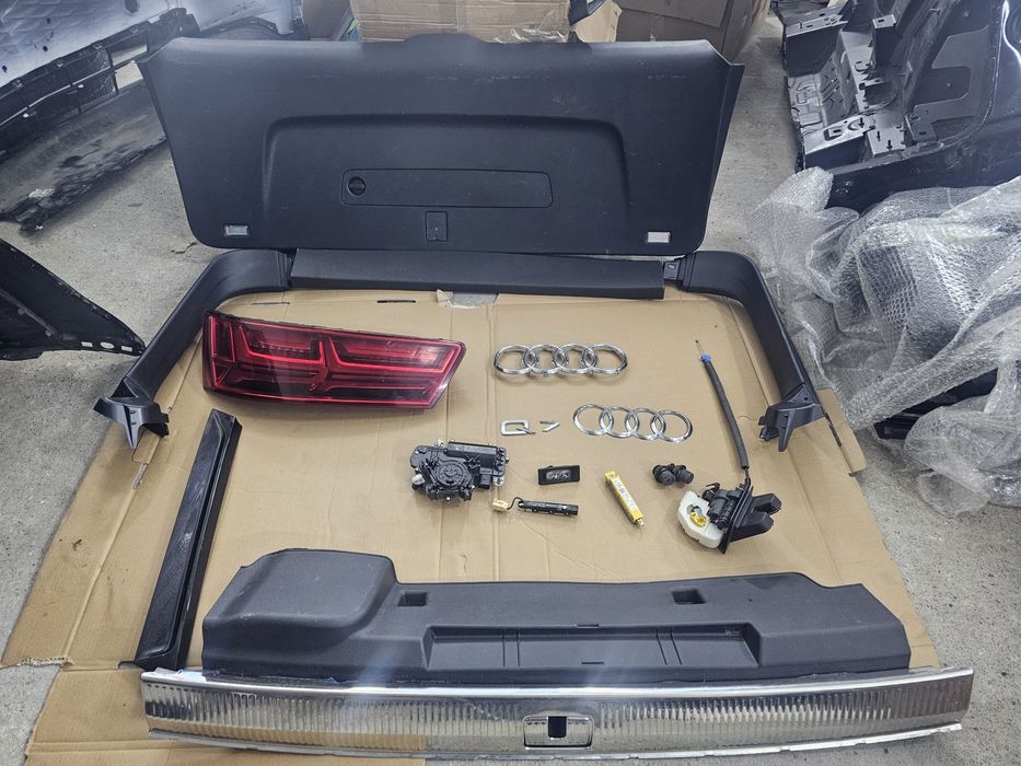 Audi Q7 елементи багажника