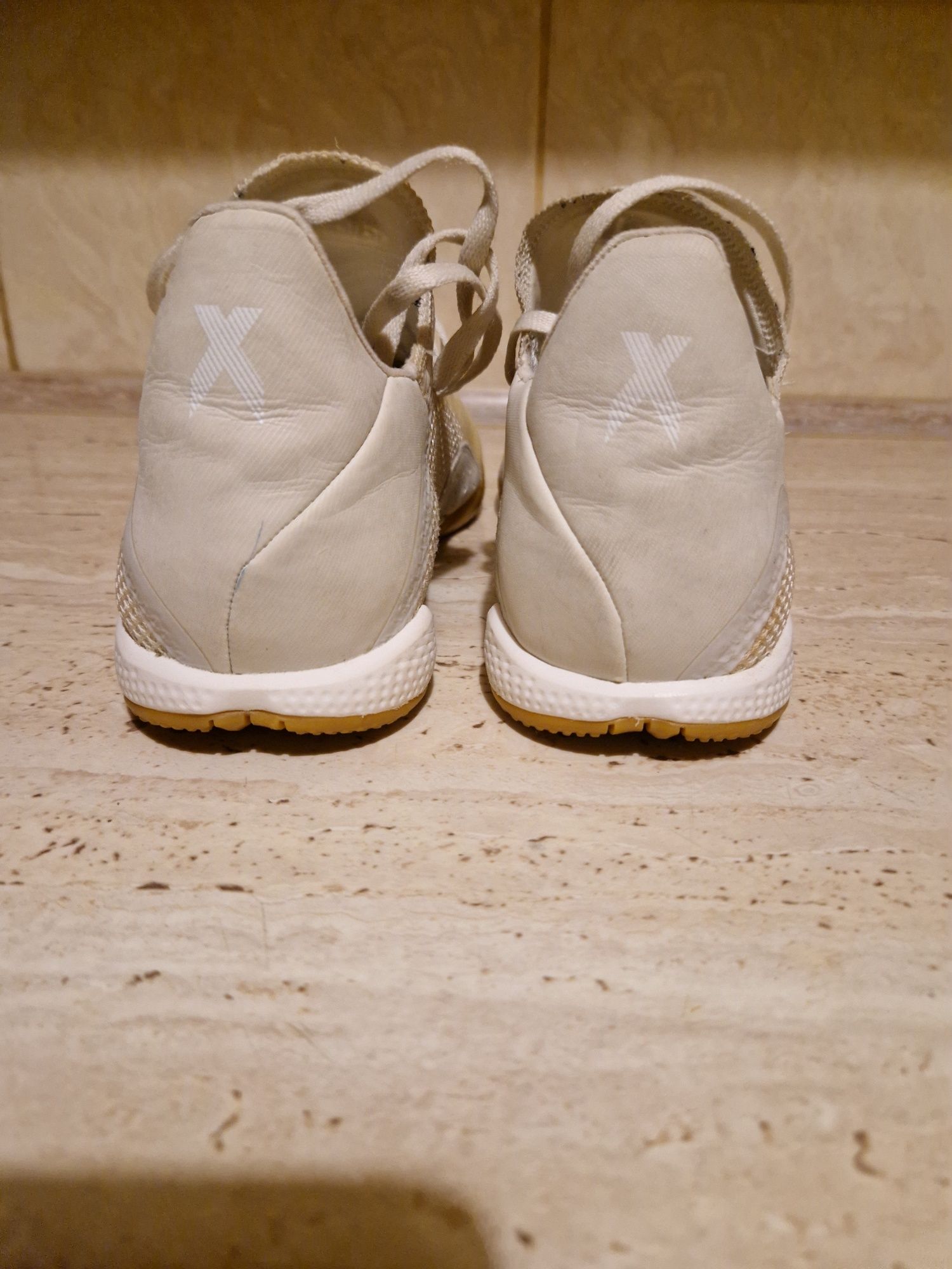 Halówki Adidas X Tango r 42