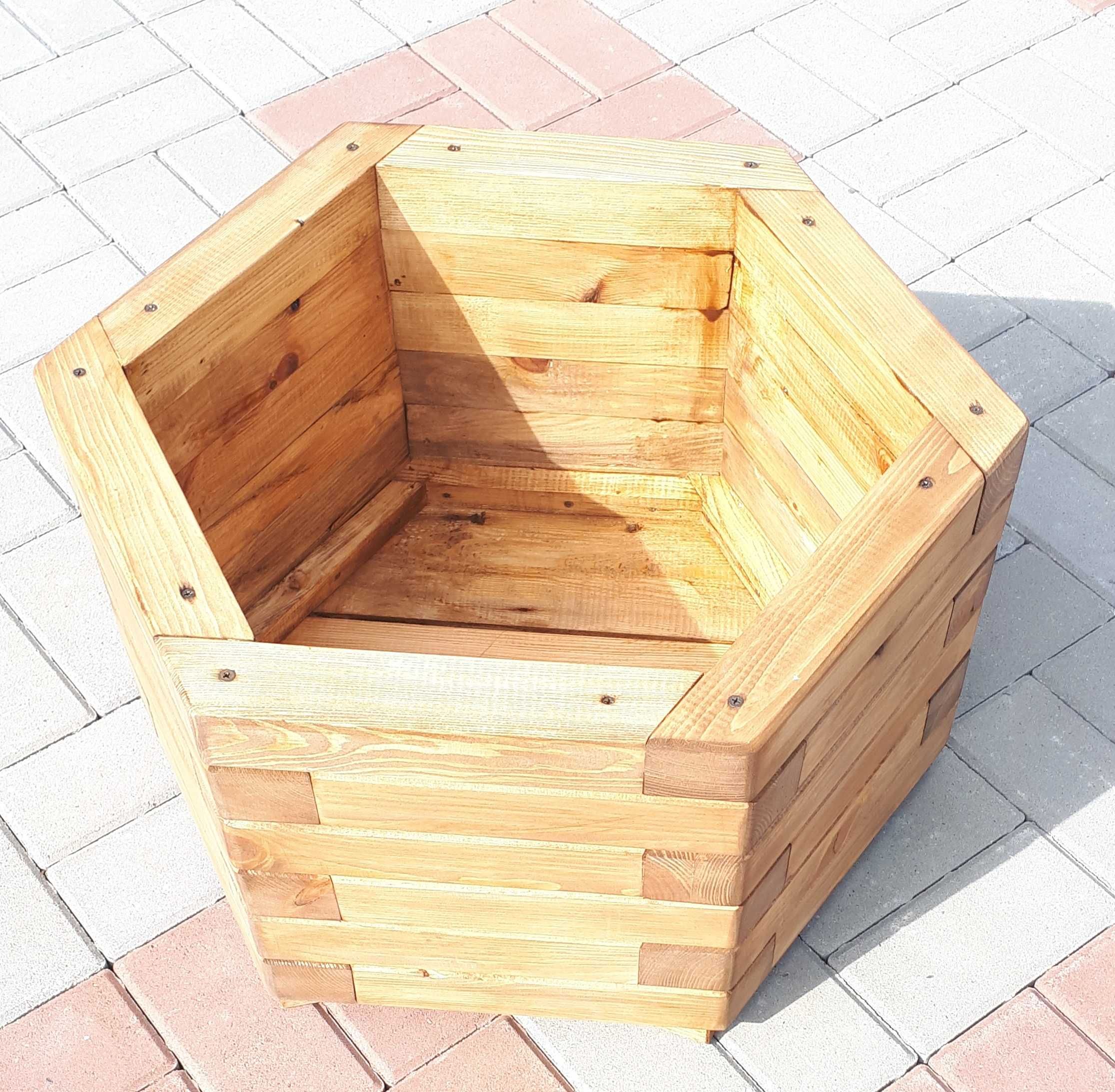 sześciokątna donica ogrodowa otwór  w środku  42 cm