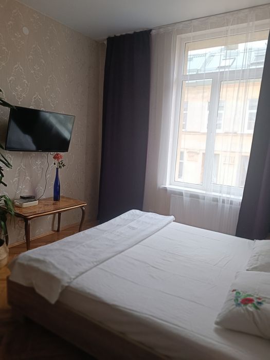 2х кім.квартира на добу,тиждень,місяць або погодинно!