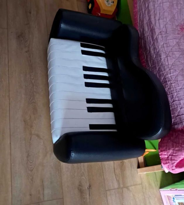 Skorzana kanapa pianino dla dzieci