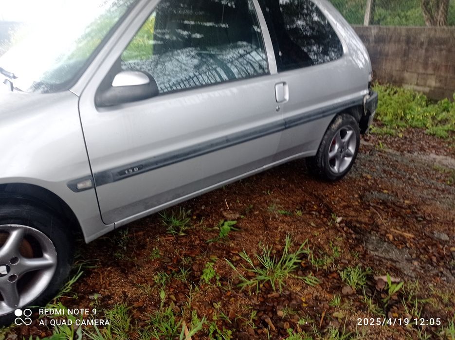 Citroen Saxo 2 lugares sem motor com documentos