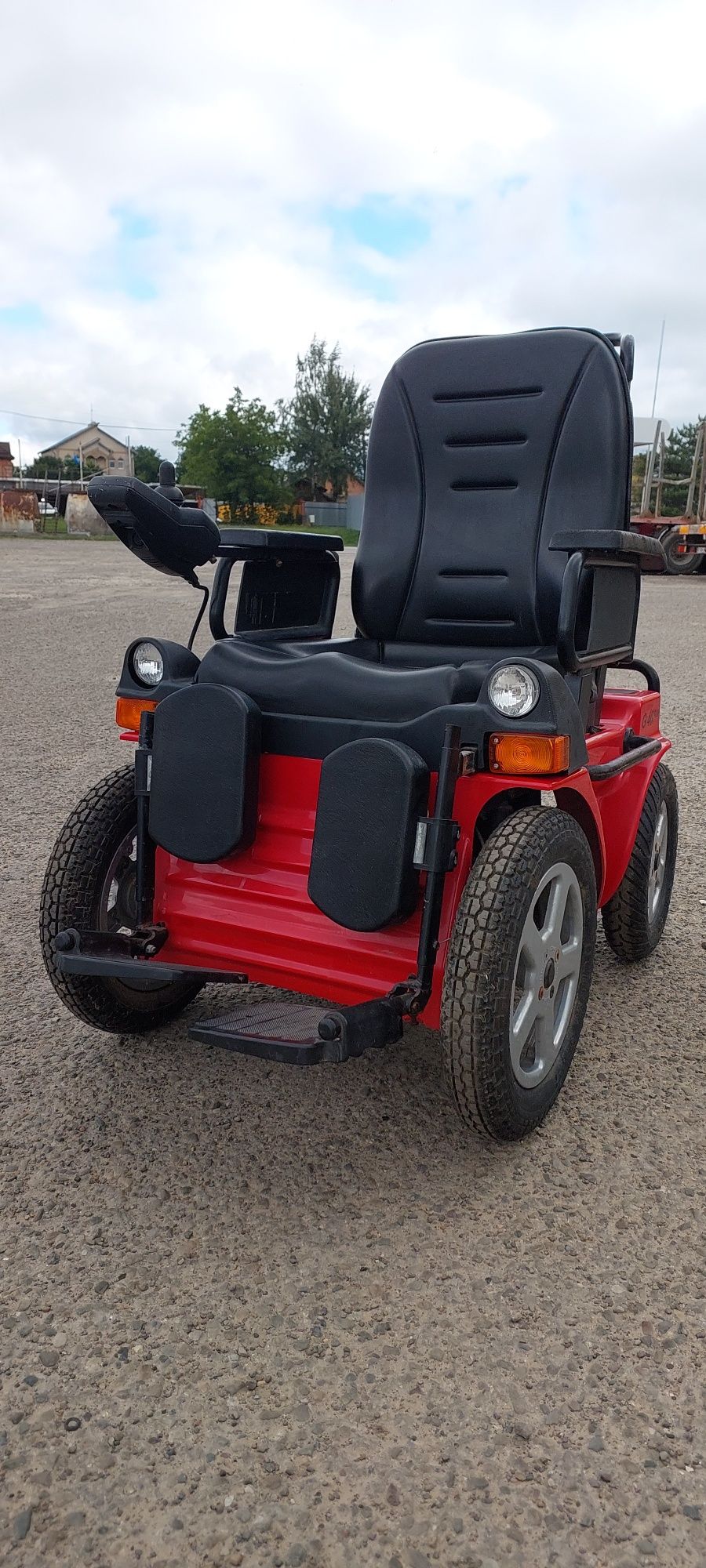 Інвалідний візок електричний Invacare G40.