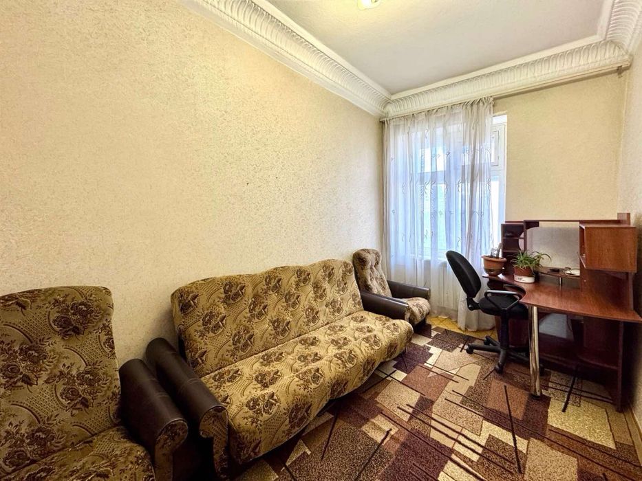 Здаю в оренду 3к квартиру в самому центрі міста. ц1