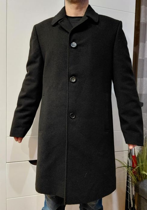 Sprzedam czarny wełniamy płaszcz