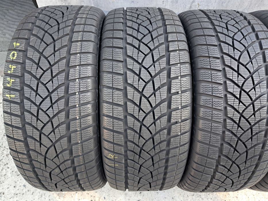 Резина зима 99% Good Year 255/55 R18 Ultra Grip Performance + SEAL
