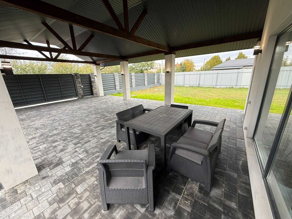 Будинок з євроремонтом у Полтаві, 107 м², 3 кімнати та кухня-студія