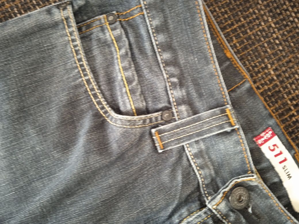 Джинсы Levis Slim   w34, l32 ,original.