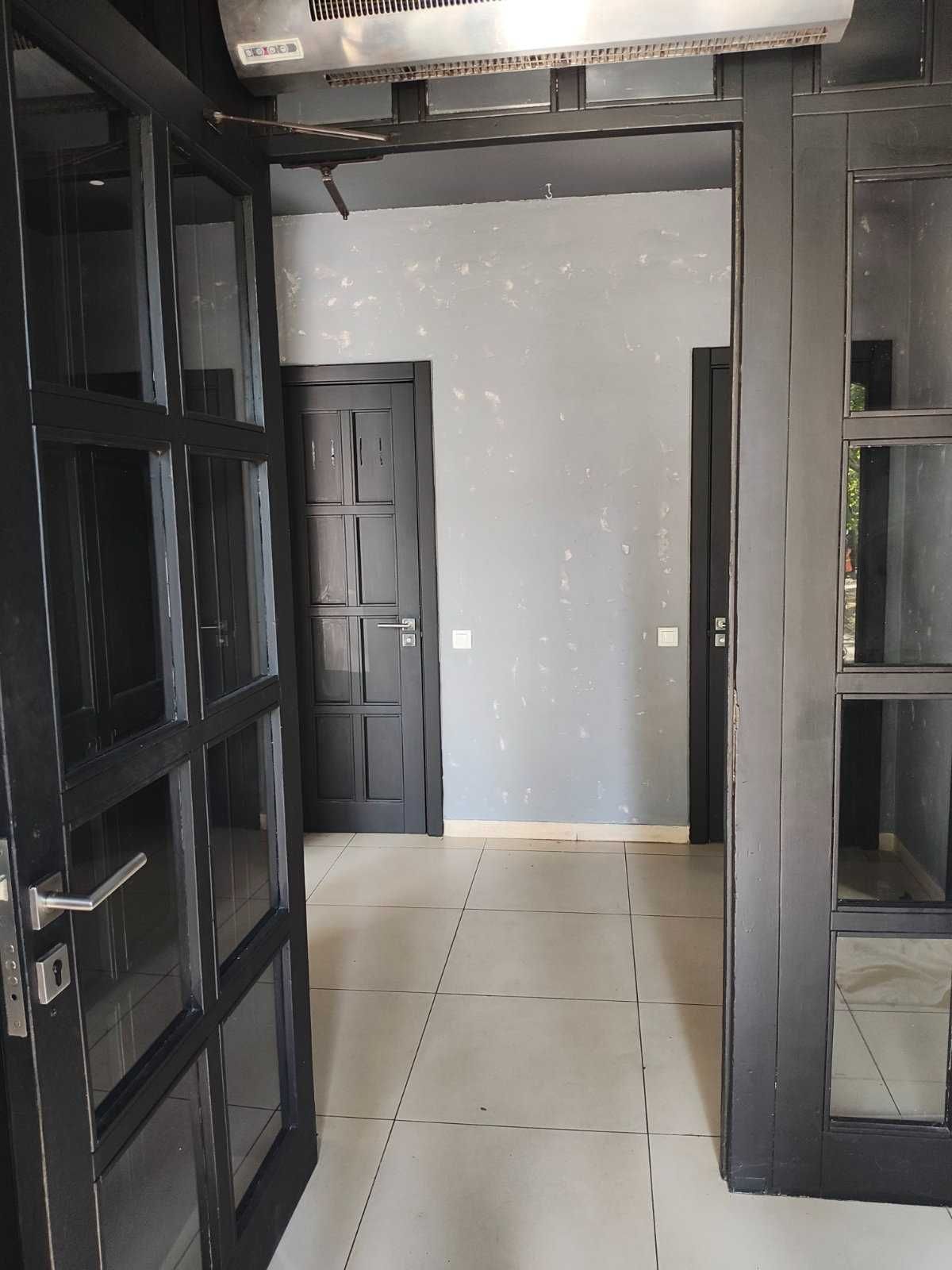 Продажа, фасад, центр, 300кв.м