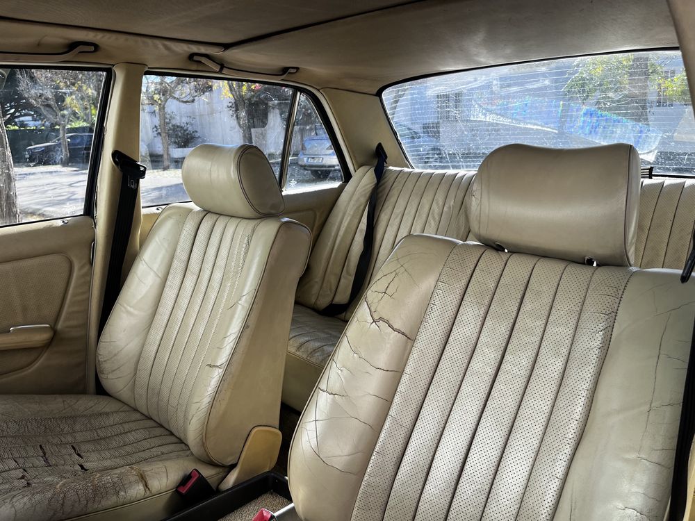 Mercedes 300D  1983