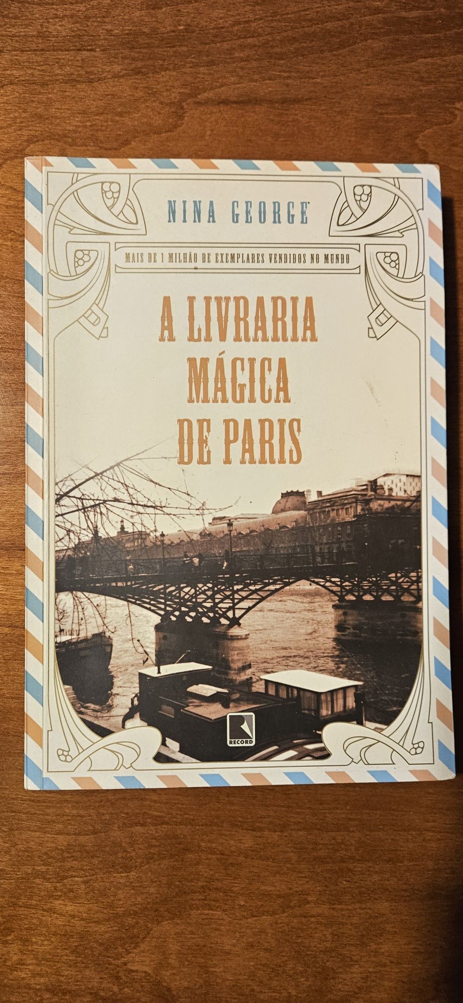 A livraria mágica de Paris - de Nina Georde