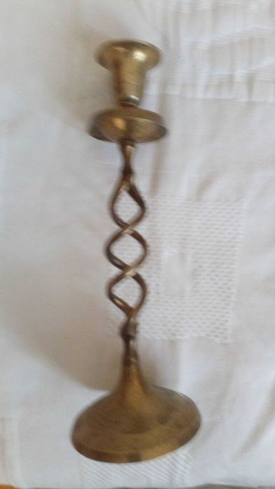 Świecznik mosiężny