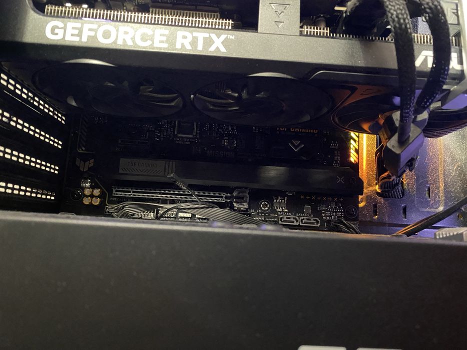 4070ТІ SUPER на офіційній гарантії