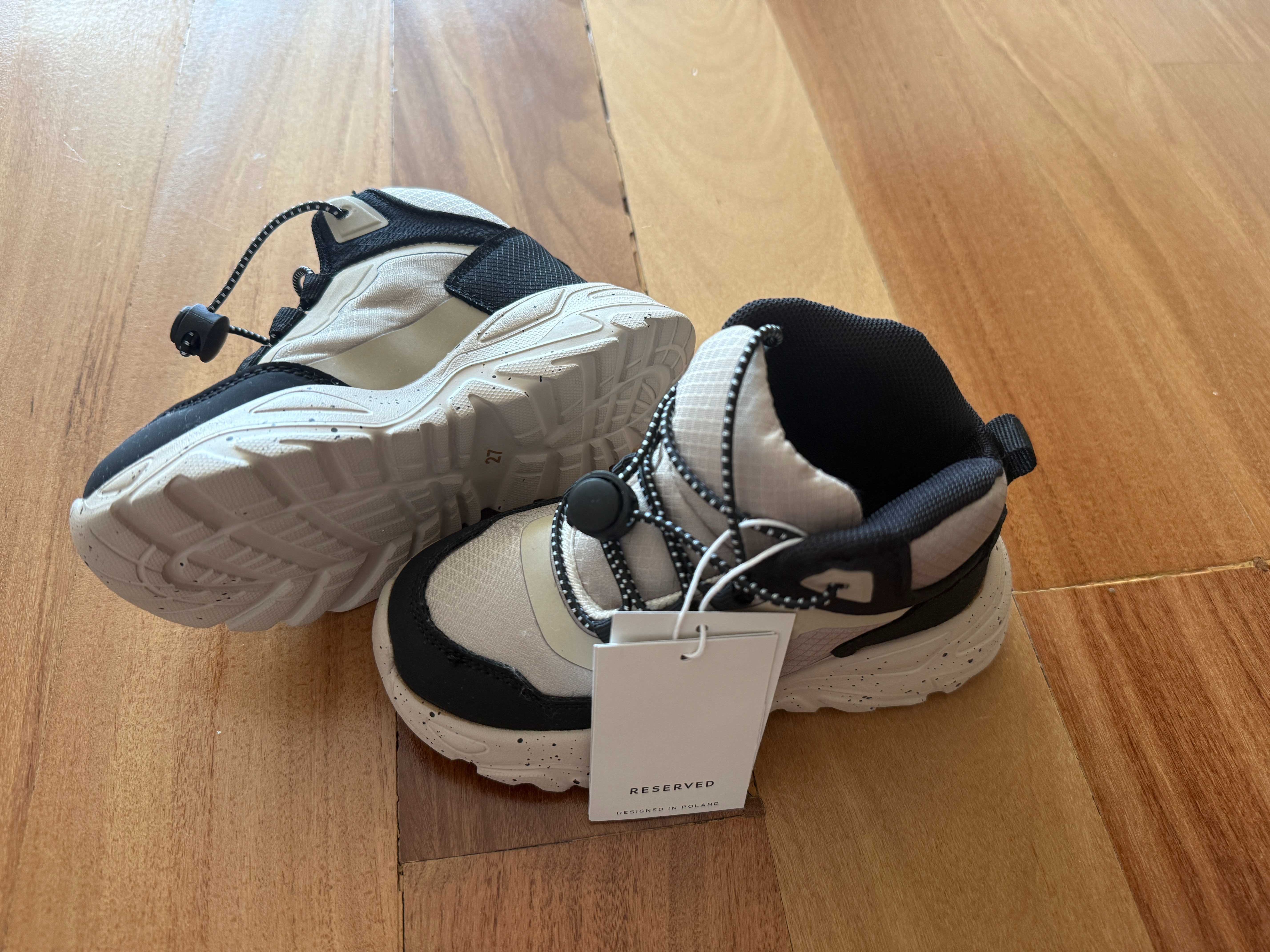 Sapatos desportivos para criança