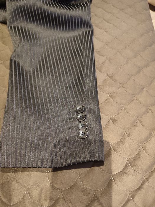 Garnitur męski 176 Verso z krawatem