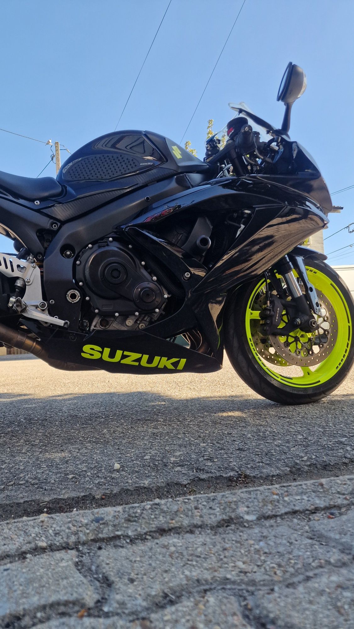 suzuki gsxr 750 k8