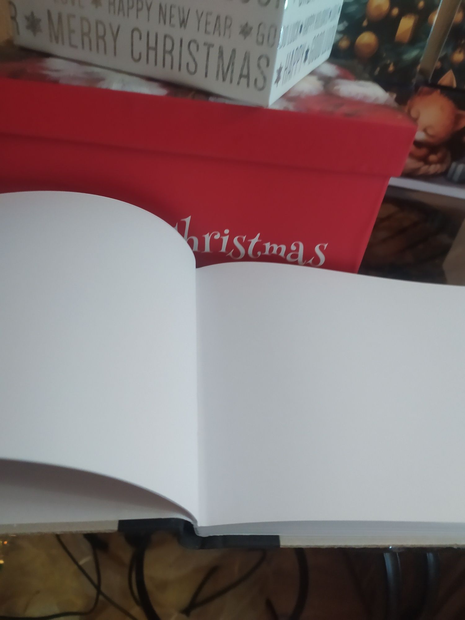 Скейтчбук 20*15 см, тверда обкладинка, 72 сторінки, папір 120 г/м2