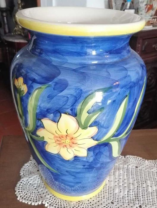 Grande Pote /Jarrão em faiança vidrada pintado à mão