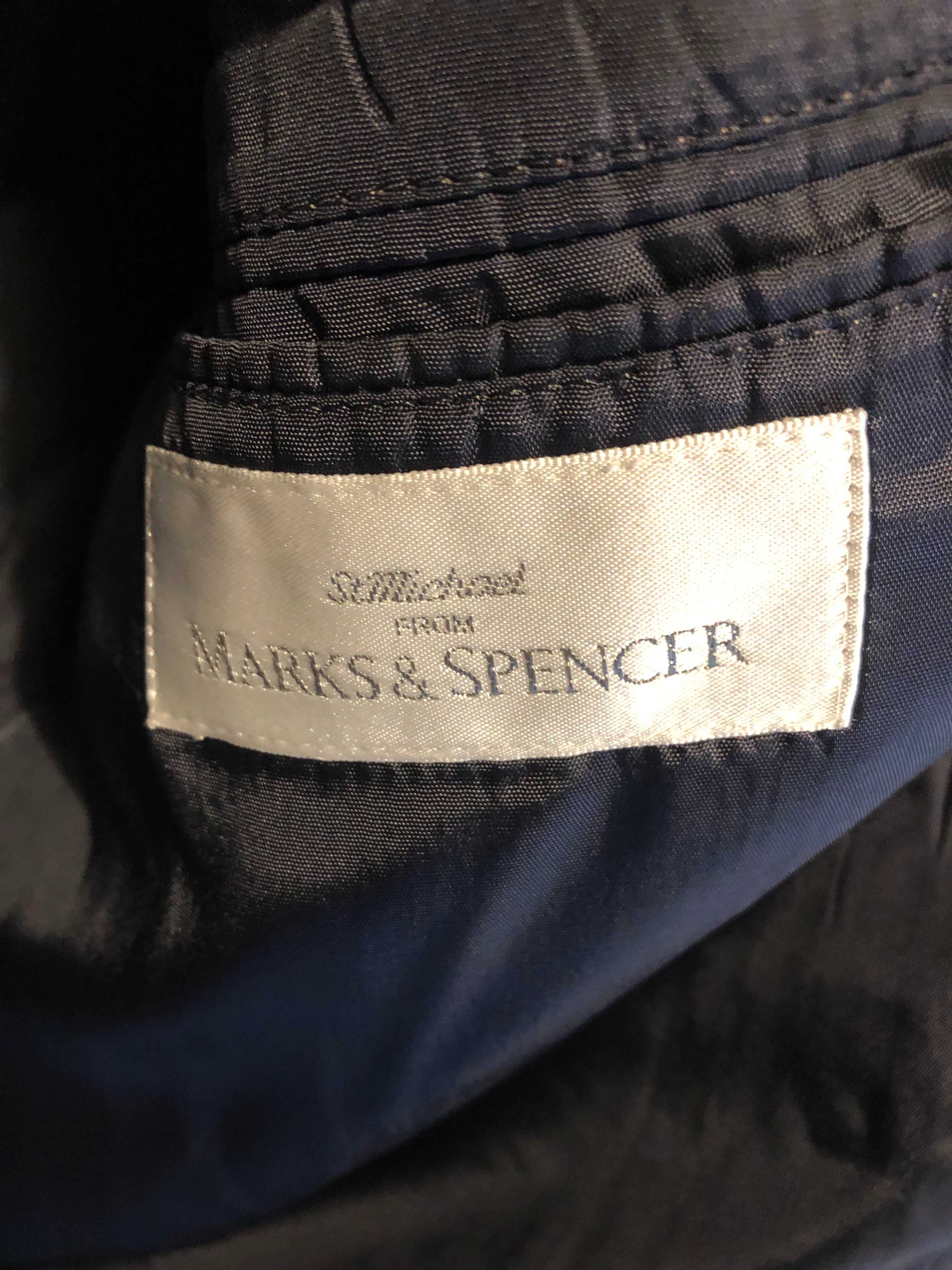 Fato Marks & Spencer