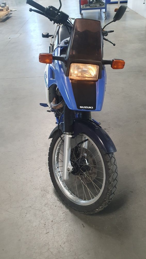 Suzuki DR 750 Big