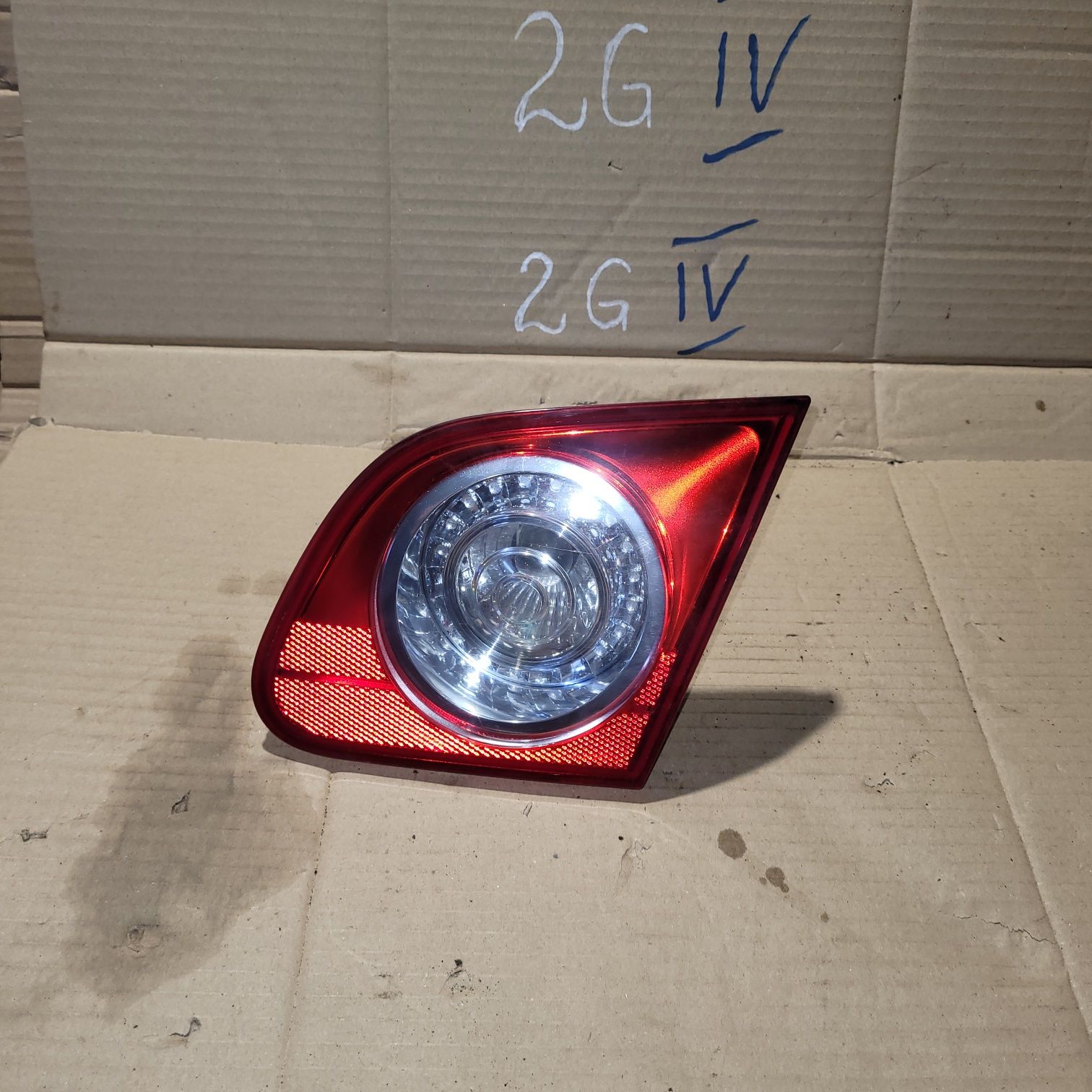 Lampa tył prawa klapy bagażnika vw passat b6 sedan 2006r