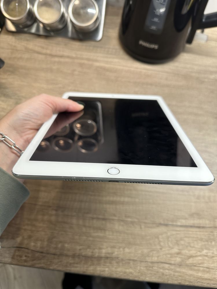 IPad Air 2 silver 128 Г
