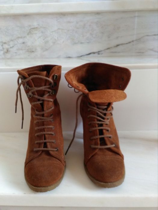 Botas cor camel camurça - Berska- tamanho 38