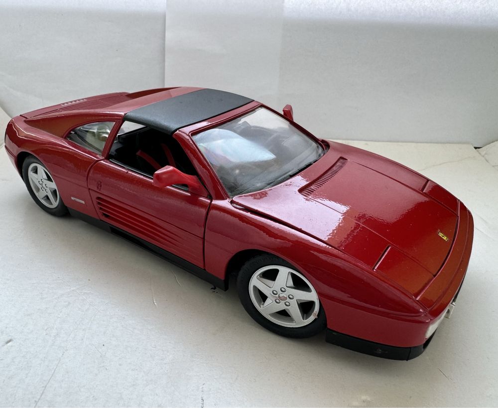 Model samochodu w skali 1:18 Ferrari 348ts Maisto Bburago