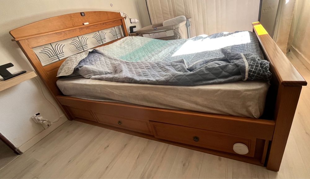 Cama de casal com colchao