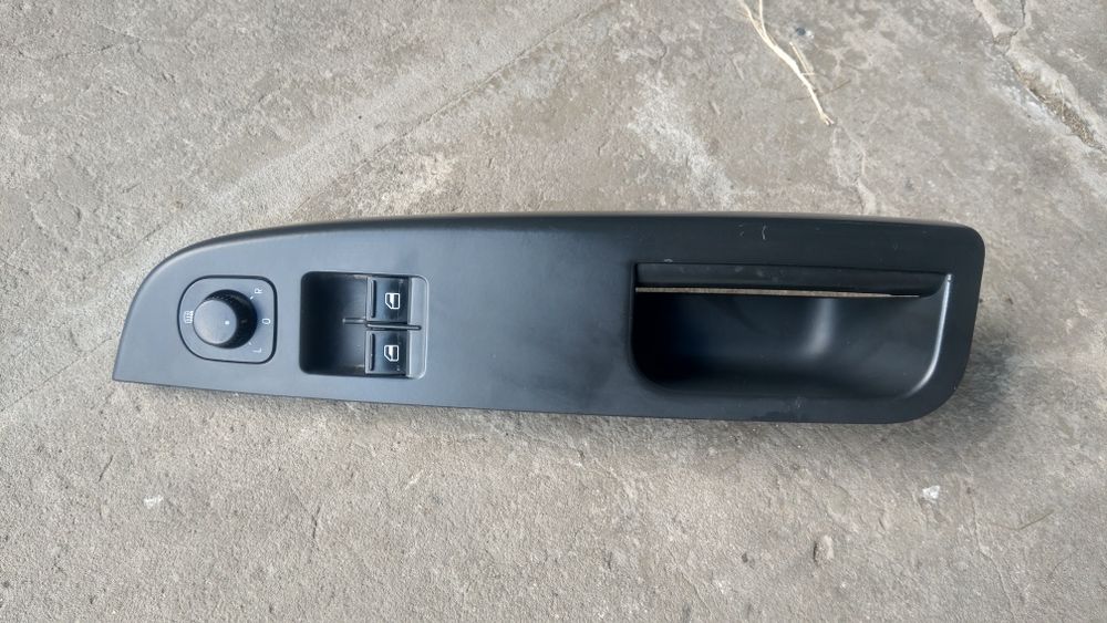 Rączka drzwi panel uchwyt przełącznik szyb VW Golf V 5