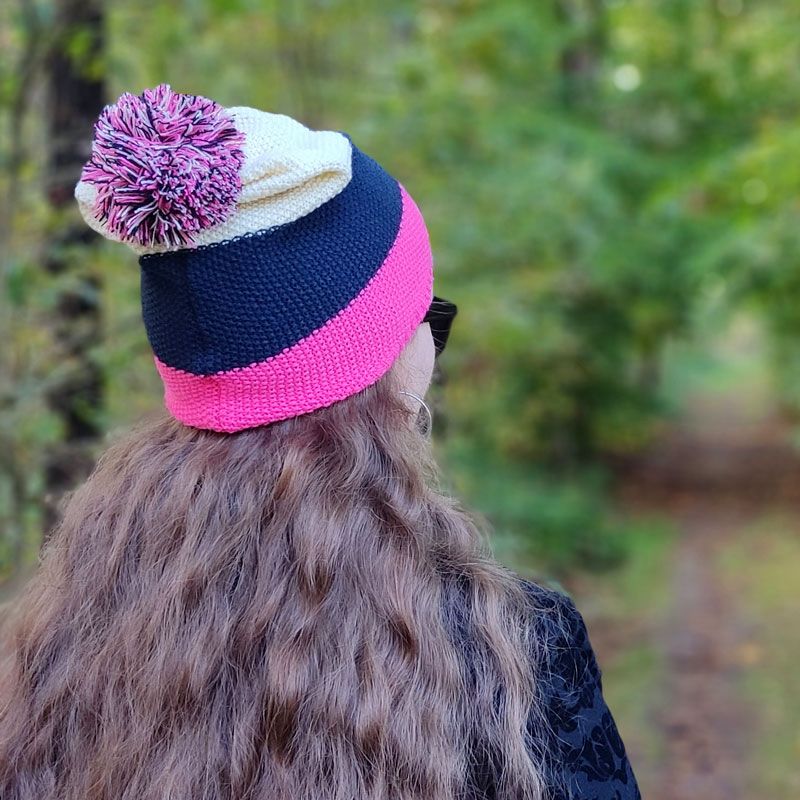 Czapka damska zimowa z pomponem ciepła beanie
